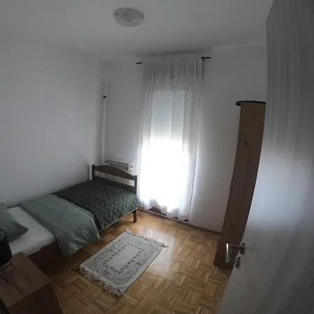 Ena Apartment *