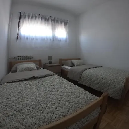 Ena Apartment *